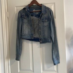 Cropped denim jacket